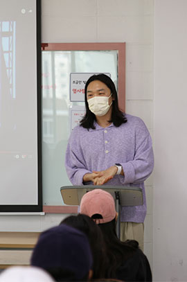 교수진소개